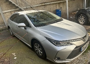 Автомобіль марки TOYOTA, модель COROLLA, 2019 року випуску, тип – загальний легковий - загальний седан - В, номер державної реєстрації АA2559XI, колір – сірий, номер кузова: NMTBE4BE80R006117, (інвентарний номер 4000047395)