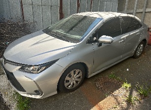 Автомобіль марки TOYOTA, модель COROLLA, 2019 року випуску, тип – загальний легковий - загальний седан - В, номер державної реєстрації  АA2559XI, колір – сірий, номер кузова: NMTBE4BE80R006117, (інвентарний номер 4000047395)