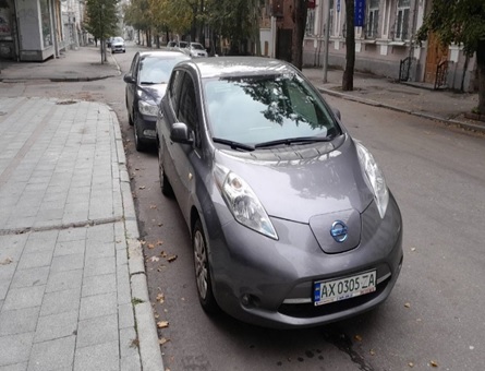 Автомобіль NISSAN LEAF, легковий - загальний хетчбек-В (електро), сірий, державний номер АХ0305ZA, 2016 року випуску, номер кузова 1N4AZ0CP9GC311010. Основні засоби в кількості 23 од.