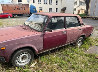 Автомобіль ВАЗ, модель 2107, легковий седан-В, рік випуску 2003, чорного кольору, номер державної реєстрації АО2250АХ, об`єм двигуна 1.5(бензин), номер кузова XTA21070031774746