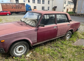 Автомобіль ВАЗ, модель 2107, легковий седан-В, рік випуску 2003, чорного кольору, номер державної реєстрації АО2250АХ, обєм двигуна 1.5 (бензин), номер кузова XTA21070031774746