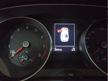 Автомобіль VOLKSWAGEN PASSAT 2015 р.в., колір сірий, об’єм двигуна 1798 см. куб, вид палива – бензин, номер кузова: WVWZZZ3CZFE477905, номер державної реєстрації: AA2906OT. Основні засоби у кількості 76 одиниць