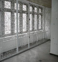 Будівля банку, загальною площею 1 662,3 кв. м, за адресою: Херсонська обл., м. Херсон, вулиця Шенгелія, будинок 1. Реєстраційний номер об’єкта нерухомого майна: 1762939465101