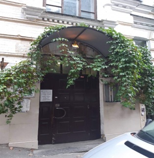 Група нежилих приміщень №15 цокольного поверху під літерою А загальною площею 179,0 кв.м., що складає 74/100 частини від нежилих приміщень площею 244,4 кв.м. за адресою: місто Київ, вулиця Малопідвальна, будинок 6, приміщення 15, РНОНМ 622314421101, Основні засоби в кількості 4773 одиниці