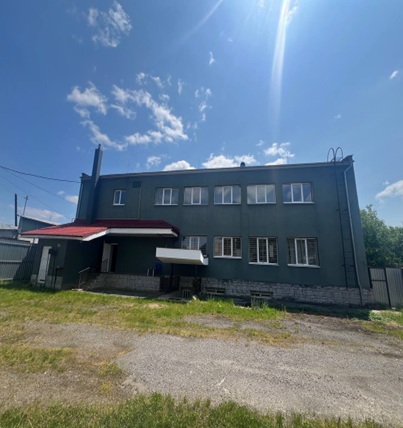 Комплекс, що складається з будівлі торгівельного комплексу, літ. а, загальна площа: 725.2 кв.м, будівля магазину, літ. б, загальна площа: 148.5 кв.м,  котельня, літ. в, загальна площа: 14.3 кв.м, сарай, літ. г, загальна площа: 25.7 кв.м,  огорожа, № 1-2,  за адресою: Закарпатська обл., Ужгородський р., с. Оноківці, вулиця Головна, будинок 41а, РНОНМ 1692572721248, Основні засоби в кількості 708 одиниць