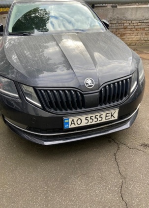 Легковий автомобіль марки SKODA, модель OCTAVIA A7, ХЕТЧБЕК-В, чорного кольору, рік випуску 2017, номер державної реєстрації АО5555ЕК, номер кузова TMBCD9NE8JB007990