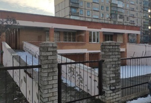 Майнові права на нежитлові приміщення, загальною площею 1 244,30 кв.м, за адресою: Донецька обл., м. Маріуполь, вулиця Сонячна за №5. Реєстровий №877 в реєстровій книзі №2. Інвентарний № 103411. ОПОРА РАДIОМЕРЕЖI, інвентарний № 93808, ОПОРА РАДIОМЕРЕЖI, інвентарний № 93809. Основні засоби у кількості 2 одиниці