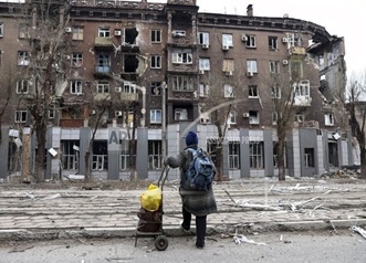 Нежиле приміщення (8/100 часток), загальною площею 751,4 кв.м, за адресою: Донецька обл., м. Маріуполь, проспект Ілліча, будинок 135, приміщення 112,113,114. Реєстраційний номер об`єкту нерухомого майна: 6911327. Інвентарний № 103139. Майнові права на банк, загальною площею 115,2 кв.м, за адресою: Донецька обл., м. Маріуполь, проспект Ілліча, будинок 135 (приміщення 123). Інвентарний № 103088. Земельна ділянка, площею 0,022 га (кадастровий номер 1412336600:01:011:0296), за адресою: Донецька обл., м. Маріуполь, проспект Ілліча, 135. Цільове призначення - для експлуатації та обслуговування філії банку. Інвентарний № 103412. Основні засоби у кількості 266 одиниць