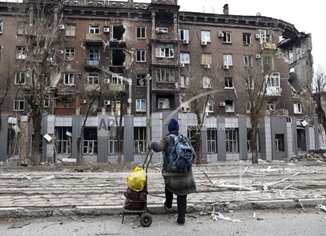 Нежиле приміщення (8/100 часток), загальною площею 751,4 кв.м, за адресою: Донецька обл., м. Маріуполь, проспект Ілліча, будинок 135, приміщення 112,113,114. Реєстраційний номер об`єкту нерухомого майна: 6911327. Інвентарний № 103139. Майнові права на банк, загальною площею 115,2 кв.м, за адресою: Донецька обл., м. Маріуполь, проспект Ілліча, будинок 135 (приміщення 123). Інвентарний № 103088. Земельна ділянка, площею 0,022 га (кадастровий номер 1412336600:01:011:0296), за адресою: Донецька обл., м. Маріуполь, проспект Ілліча, 135. Цільове призначення - для експлуатації та обслуговування філії банку. Інвентарний № 103412. Основні засоби у кількості 266 одиниць