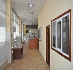 Нежиле приміщення, банку, загальною площею 905,8 кв.м, за адресою: Автономна Республіка Крим, м. Армянськ, мікрорайон ім. Генерала Корявко, буд. 3. Реєстраційний номер : 25454058. Інвентарний № 88524. Гаражі з побутовим приміщенням та складом, загальною площею 119,5 кв.м, за адресою: Автономна Республіка Крим, м. Армянськ, мікрорайон ім. Генерала Корявко, буд. 3-А. Реєстровий номер 84 в реєстровій книзі №4. Інвентарний № 88550. Основні засоби у кількості 23 шт