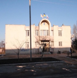 Нежиле приміщення (відділення Промінвестбанку), загальною площею 955,7 кв.м, за адресою: Автономна Республіка Крим, Ленінський р., м. Щолкіне, вулиця Без назви, буд. 174. Реєстраційний номер: 18851072. Інвентарний № 88568. Основні засоби у кількості 5  шт.