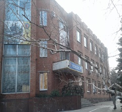 Нежиле приміщення, загальною площею 1 745,0 кв.м, за адресою: Донецька обл., м. Маріуполь, вулиця Громової, будинок 67. Реєстраційний номер об`єкту нерухомого майна: 432744. Інвентарний № 104286. Гаражі, загальною площею 92,6 кв.м, за адресою: Донецька обл., м. Маріуполь, вулиця Громової, будинок 67. Реєстровий номер 924 в реєстровій книзі №2. Інвентарний № 104280. Основні засоби у кількості 5 шт