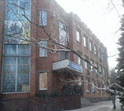 Нежиле приміщення, загальною площею 1 745,0 кв.м, за адресою: Донецька обл., м. Маріуполь, вулиця Громової, будинок 67. Реєстраційний номер об`єкту нерухомого майна: 432744. Інвентарний № 104286. Гаражі, загальною площею 92,6 кв.м, за адресою: Донецька обл., м. Маріуполь, вулиця Громової, будинок 67. Реєстровий номер 924 в реєстровій книзі №2. Інвентарний № 104280. Основні засоби у кількості 5 одиниць