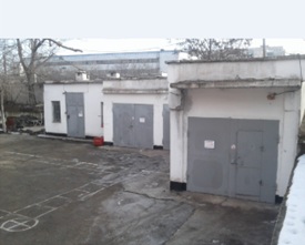 Нежиле приміщення, загальною площею 1 745,0 кв.м, за адресою: Донецька обл., м. Маріуполь, вулиця Громової, будинок 67. Реєстраційний номер об`єкту нерухомого майна: 432744. Інвентарний № 104286. Гаражі, загальною площею 92,6 кв.м, за адресою: Донецька обл., м. Маріуполь, вулиця Громової, будинок 67. Реєстровий номер 924 в реєстровій книзі №2. Інвентарний № 104280. Основні засоби у кількості 5 одиниць