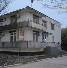 Нежитлова будівля, загальною площею 396,0 кв.м, за адресою: Автономна Республіка Крим, м. Красноперекопськ, вулиця Спортивна, № 12. Реєстраційний номер об’єкта нерухомого майна: 292729. Інвентарний № 88523. Основні засоби у кількості 37 шт