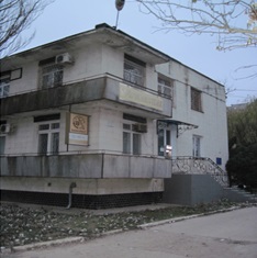 Нежитлова будівля, загальною площею 396,0 кв.м, за адресою: Автономна Республіка Крим, м. Красноперекопськ, вулиця Спортивна, № 12. Реєстраційний номер об’єкта нерухомого майна: 292729. Інвентарний № 88523. Основні засоби у кількості 37 шт