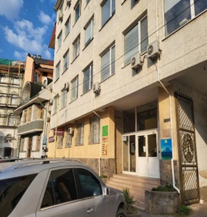 Нежитлове приміщення, частина адмінбудівлі  загальною  площею 266.2 кв.м. за адресою: Закарпатська обл., м. Ужгород, вулиця Фединця Олександра, будинок 7, приміщення 2, РНОНМ 1765454321101, інв.№6186, Основні засоби в кількості 69 одиниць