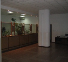 Приміщення банку, загальною площею 1 003,5 кв.м, за адресою: Автономна Республіка Крим, м. Феодосія, вул. Назукіна, №3.  Реєстровий номер 298 на стр. 70 в реєстровій книзі №3а. Інвентарний № 88576. Основні засоби у кількості 31  шт.