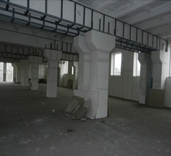 Пул активів ПАТ «ПРОМІНВЕСТБАНК», АТ «МР БАНК», АТ «МЕГАБАНК» та ПАТ «КСГ БАНК», що складається з прав вимоги та майнових прав за кредитними договорами, укладеними з суб’єктами господарювання і фізичною особою, дебіторської заборгованості суб’єктів господарювання і фізичної особи та нерухомого майна, а саме: активи ПАТ «Промінвестбанк»: права вимоги та майнові права за кредитними договорами суб’єктів господарювання № 06-595д, № 24-1/2007, № 50-1/2007, № 15-93/46-888/08, № 15-93/46-702/07, № 15-93/17-9/13, № 20-1432/2-1, № 8-2008/к, № 42-2007/к, № 148/04, № 182, № 35/03, № 05-303д, № 42/03, № 4, № 7, № 11, № 42/11, № 28, № 105/03, № 75-1/2008, № 15-93/17-8353/06, № 15-93/17-5526/07, № 15-93/17-9508/06, № 41, № 20-1/2006, № 82-1/2004, № 03/1-1/08, № 29-2007/к, № 34-2007/к, № 15-93/19-3596/07, № 15-93/19-865/07, № 15-93/19-5237/07, № 15-93/19-3547/07, № 50-06, № 26-08, № 2-22-07, № 2-02-09, № 11-08, № 1 (в рамках генеральної кредитної угоди 15-93/2-11/11), № 38-2005, № 60-2005, № 66-2005, № 06-003д, № 06-145д, № 957-07/01, № 15-93/17-2539/06, № 06-454д, № 329/05, № 18-08, № 9-2008/к, № 4/9-96, № 44, № 5, № 12, № 42-2006, № 06-627 к, № 06-628к, № 29, № 20-07, № 49-1/2007, № 81-1/2008, № 100-62/07, № 85-62/07, № 19-63/07, № 58/1-63/07, № 99-62/07, № 95-62/07, № 98-62/07, № 15-93/02-3/09, № 15-93/19-21/13, дебіторська заборгованість суб’єктів господарювання за договорами № 35799302100155:980 від 22.03.2012 (15-94/46-2192/10 від 16.09.2010), № 26005619943441|980 від 21.12.2011 (15-94/18-3490/11 від 21.12.2011), № 26002620390473|980 від 26.04.2013 (105-20-2/18-176 від 26.04.2013), № 35793502100649:980 від 22.03.2012 (15-94/18-1875/11 від 12.05.2011), № FCMF-108085 від 22.08.2011 (03-62-2011 від 22.08.2011), № 35794303101589:980 від 01.08.2012 (15-94/18-34/12 від 04.01.2012), № 35795302102867:980 від 02.04.2012 (15-94/18-2593/11 від 01.09.2011), № 15-94/19-116/13, № 15-94/19-118/13, дебіторська заборгованість фізичної особи за договорами № 904/6042/20, № 31/83-09, № MF-96151601000124 та нежитлова будівля, загальною площею 3 062,60 кв.м, за адресою: Донецька обл., м. Макіївка, вулиця Донецька, будинок 79. Реєстраційний номер об’єкта нерухомого майна: 12379916. Інвентарний № 105956. Активи АТ «МР БАНК»: права вимоги за договорами №60-Н/11/66/ЮО, №62-Н/11/66/ЮО, №06-Н/13/66/КЛ-КБ, №27-Н/13/66/КЛ-КБ, №01-Н/12/59/ЮО, №01-В/13/27/ЮО укладеними із юридичними особами та дебіторська заборгованість юридичних осіб за договорами РКО 66/3003587/71, РКО 66/3002173/21. Активи АТ «МЕГАБАНК»: права вимоги за кредитними договорами №20-57/2021/ГД-05/2021, №20-20в/2019, №4/2008, №6/2008, №12-01/2013, №20-09в/2021, що укладені з юридичними особами, право вимоги за кредитним договором №TDB.2021.0704.17397, що укладений з фізичною особою, дебіторська заборгованість за договором №9592, що укладений з юридичною особою. Активи ПАТ «КСГ БАНК»: право вимоги за кредитним договором №05/050912, укладеним з юридичною особою та дебіторська заборгованість юридичної особи за договором №MF-35702007706