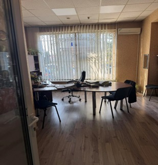 Вбудовані приміщення загальною  площею 1048.5 кв.м. за адресою: Закарпатська обл., м. Хуст, вулиця Карпатської Січі, будинок 39, приміщення бн, РНОНМ 1138985121108, інв.№2985. Основні засоби в кількості 40347 одиниць