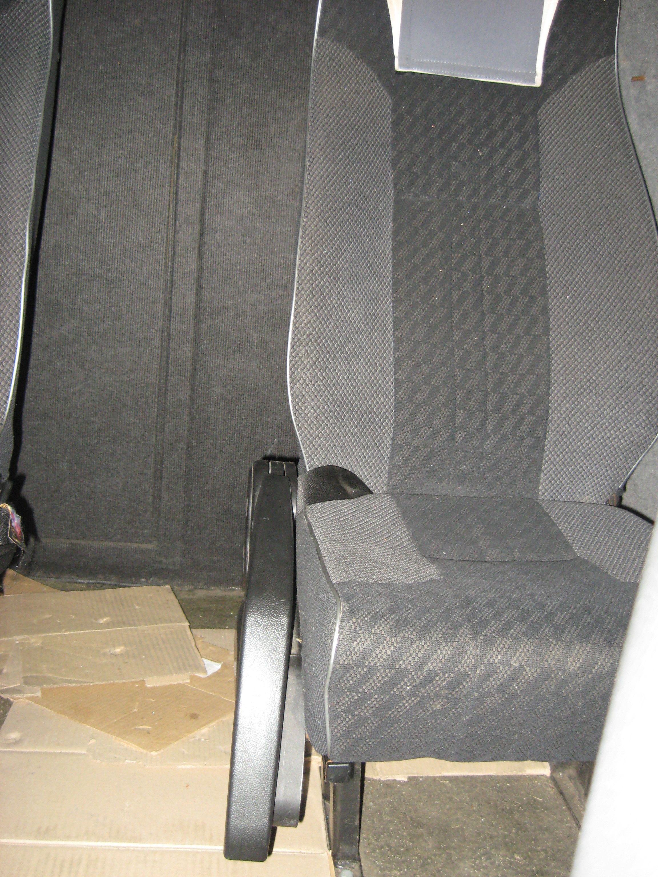 Вантажно -пасажирський VOLKSWAGEN CADDY, рік випуску – 2011, номер шасі, кузова WV1ZZZ2KZCX067957, номер державної реєстрації АЕ2774ЕТ