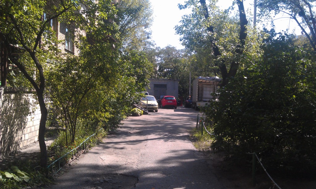 Квартира загальною площею 60,2 кв.м. за  адресою м. Київ, вул. Михайла Бойчука (вулиця Кіквідзе), буд. 13-В, кв.40  (ін.номер № 3081152)