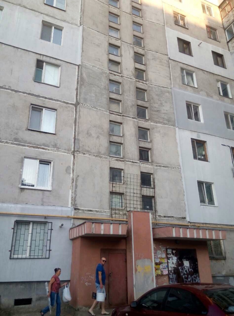 Квартира, заг. площею 52,0 кв.м., за адресою: м. Миколаїв, вул. Рибна, 1/2, кв. 30 та майно ТМЦ у кільк.3 од.