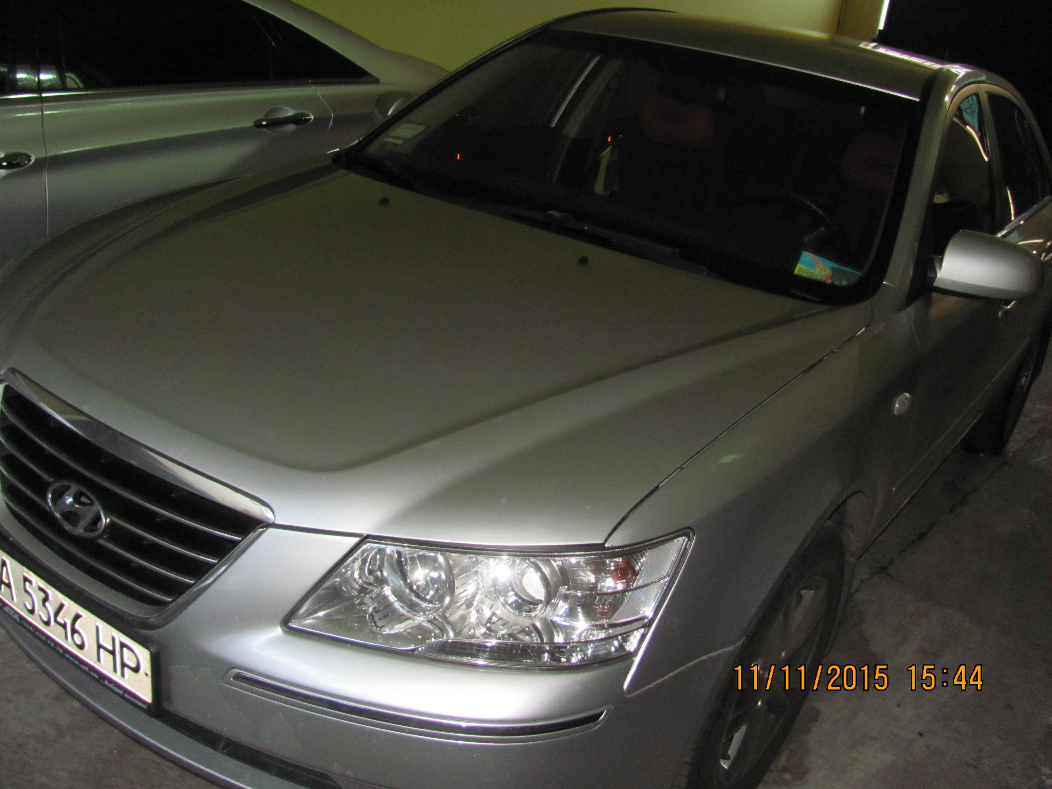 Легковий автомобіль HYUNDAI SONATA, 2008 року, номер кузова KMHEU41AP9A576074, номер державної реєстрації №АА5346HP та основні засоби, а саме: Диск для автомоб.ФОБОС-2 7.0*16 5/114.3 ET 45 DIA в кількості 8 шт.