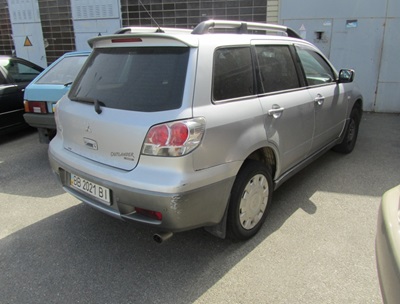 Легковий (універсал) автомобіль MITSUBISHI OUTLANDER, 2004 року, номер кузова JMBXRCU5W4U006327, номер державної реєстрації №ВВ2021ВІ, об’єм двигуна 2,4